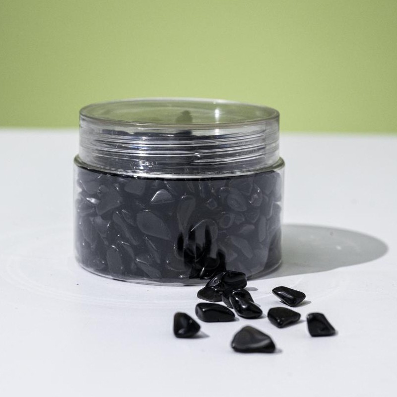 Dekorativni crni kristal